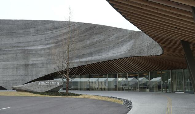 话题：福井县立大学启用胜山校区 将作为恐龙研究基地