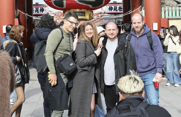 详讯：2月访日外国人同比增6.4% 中国游客连减3个月