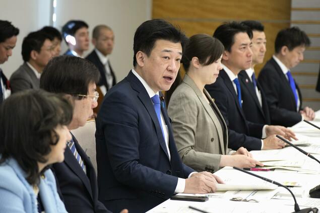 日政府开会敲定外国人政策 永住和归化手续更趋严格