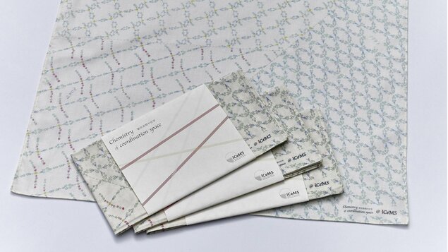 京都大学将推出印有诺奖材料“MOF”图案的手帕等文创