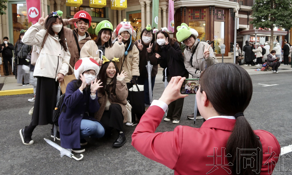 USJ扩招外籍员工应对入境游客增加