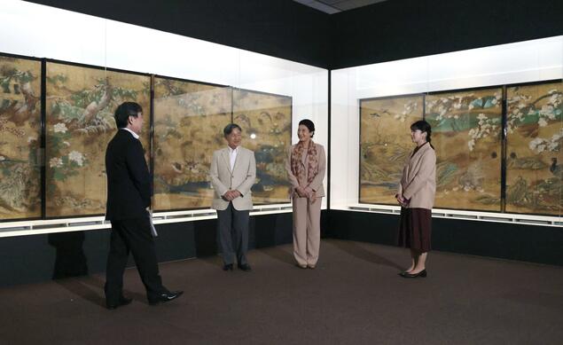 天皇一家参观东京都美术馆“大英博物馆日本美术收藏”展