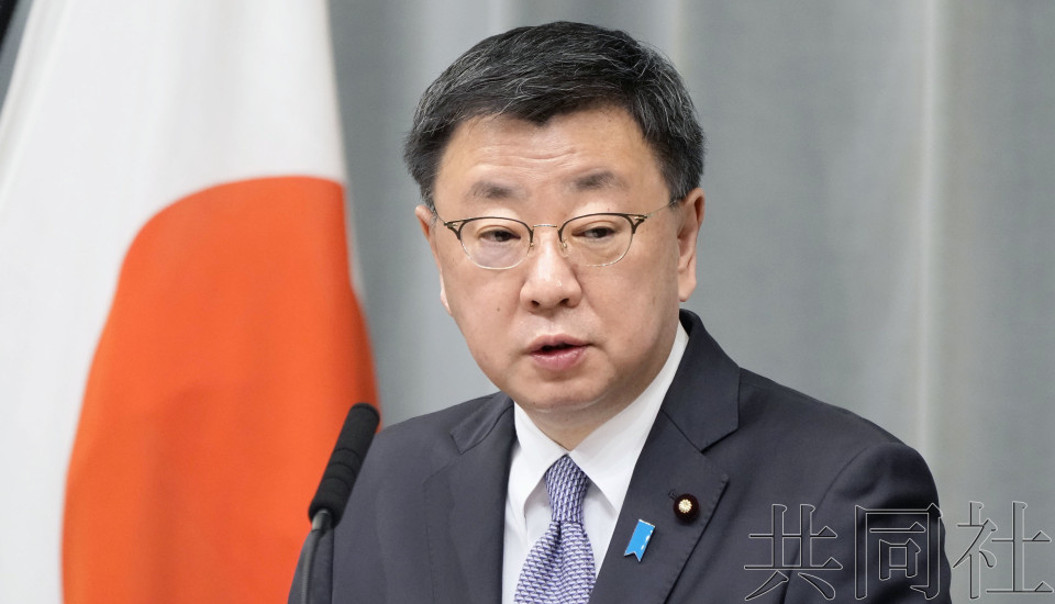 日官房长官称下调新冠级别后将调整边境措施