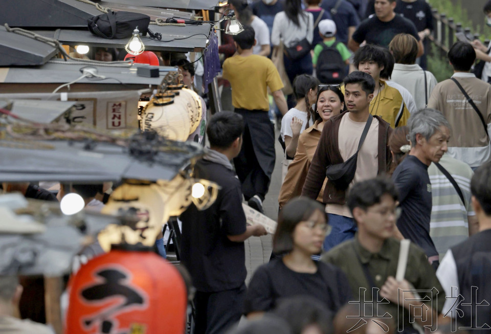 福冈市美食摊“屋台”经济效应超百亿日元