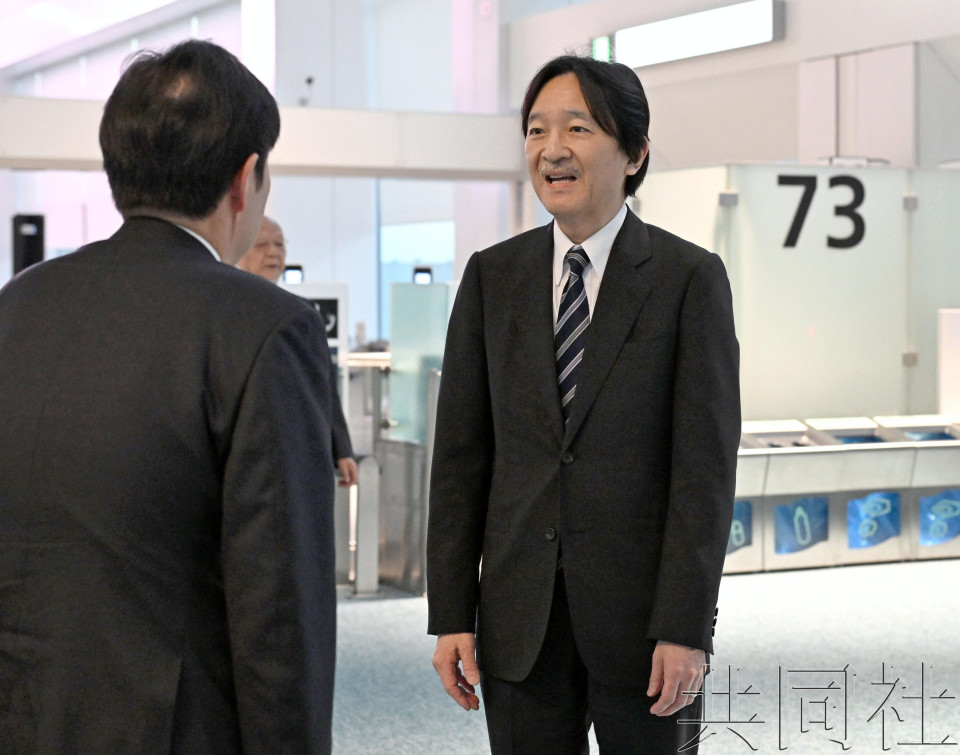 秋筱宫获得泰国那黎宣大学荣誉博士学位