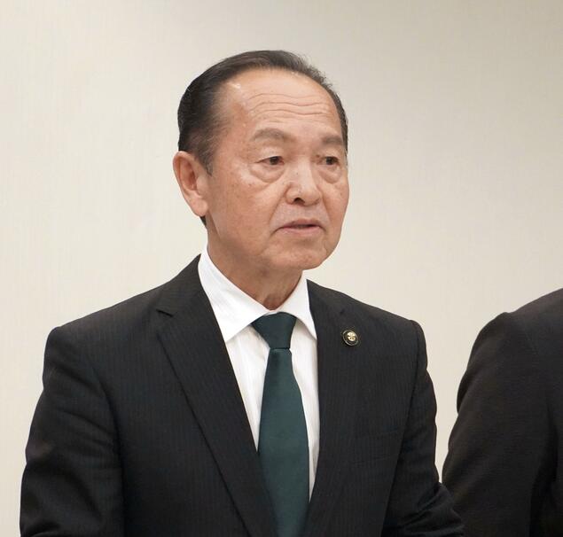 日防卫相就美军机场迁入边野古向名护市长寻求理解
